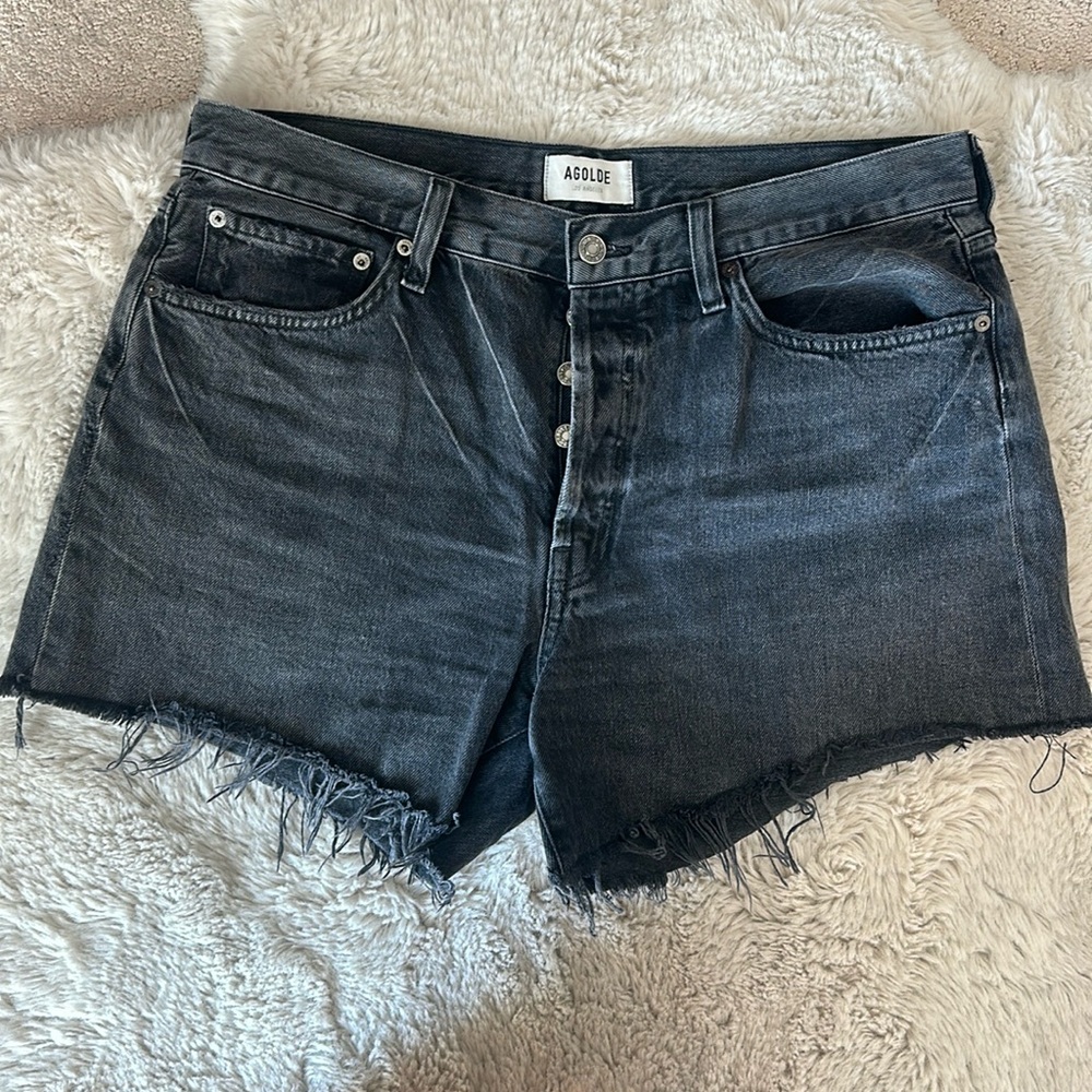Agolde Parker Long cut off Short in a charcoal wash